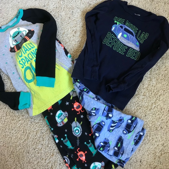 Lot of boys 5T pajamas bundle - Picture 6 of 13